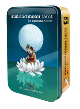 SUN AND MOON TAROT IN A TIN (INGLES)