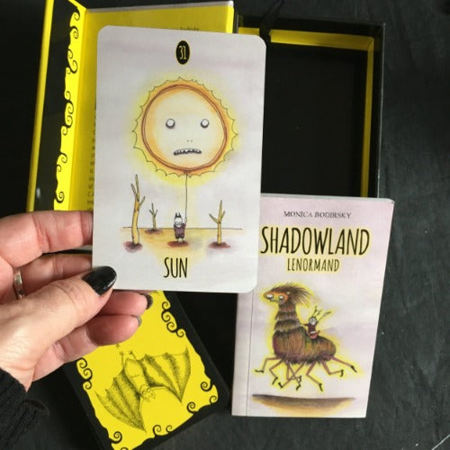 SHADOWLAND LENORMAND CARDS (INGLES)